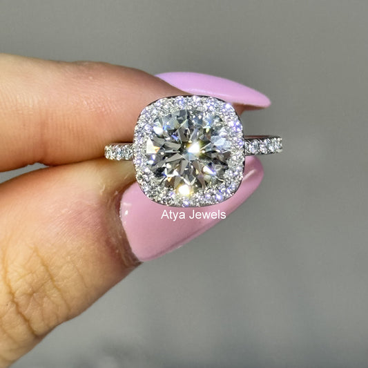 3.00 CT Round Cut Lab Grown Diamond Engagement Ring
