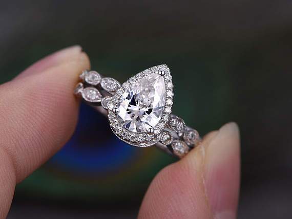 2.00 CT Pear Cut Halo Moissanite Bridal Ring Set
