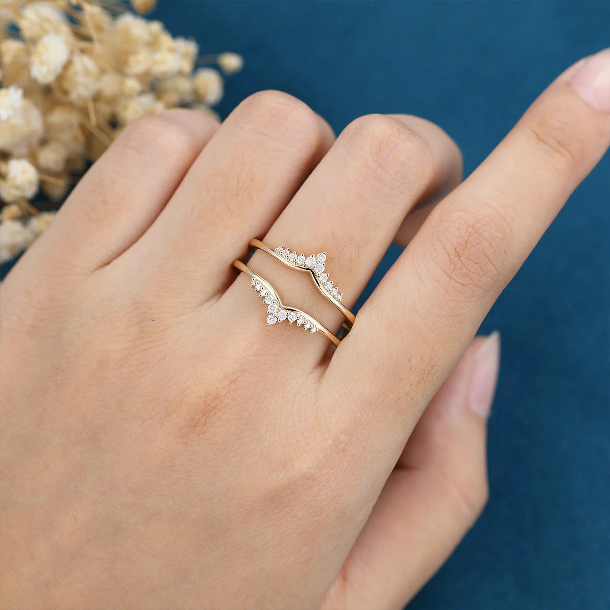 0.77 TCW Round Shaped Moissanite Unique Wedding Band