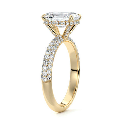 2.50 CT Radiant Cut Lab Grown Diamond Anniversary Ring For Wife