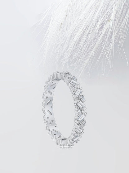 2.00 TCW Baguette & Round Cut Moissanite Cluster Diamond Wedding Band