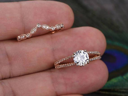 1.00 CT Round Cut Solitaire Split Shank Moissanite Bridal Ring Set