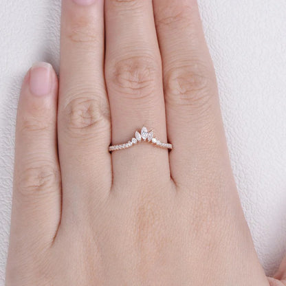 0.60 TCW Marquise And Round Curved Moissanite Wedding Band