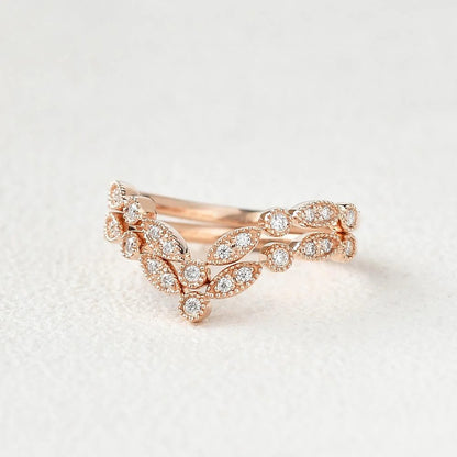 0.40 TCW Round Brilliant Curved Vintage Style Set of 2 Wedding Band