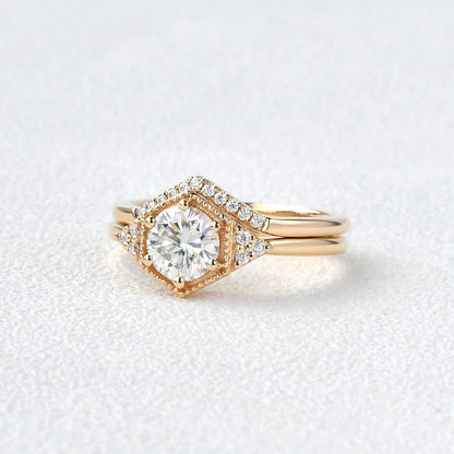 1.00 CT Round Brilliant Cut Moissanite Bridal Engagement Ring Set