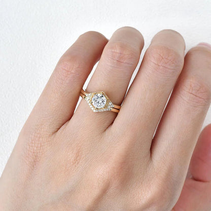 1.00 CT Round Brilliant Cut Moissanite Bridal Engagement Ring Set
