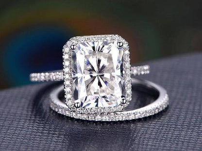 2.50 CT Radiant Cut Halo Style Moissanite Bridal Ring Set