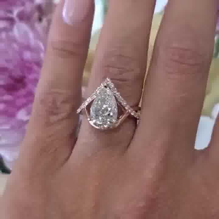 3.00 CT Pear Cut Moissanite Wedding Ring