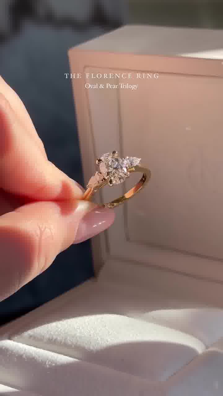 3.00 CT Oval Cut Moissanite Anniversary Ring