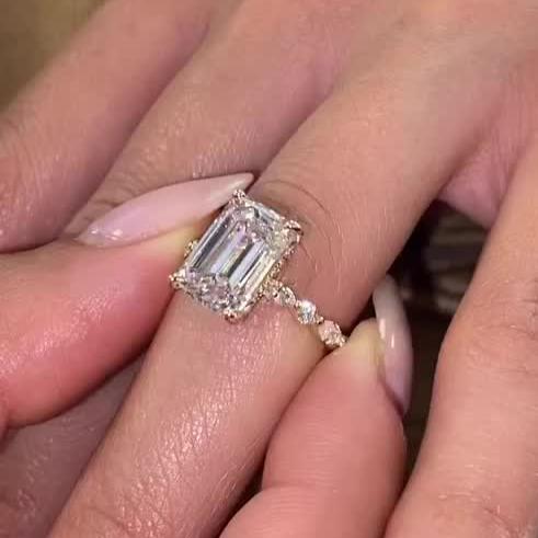 4.00 CT Emerald Cut Moissanite Bridal Wedding Ring Set