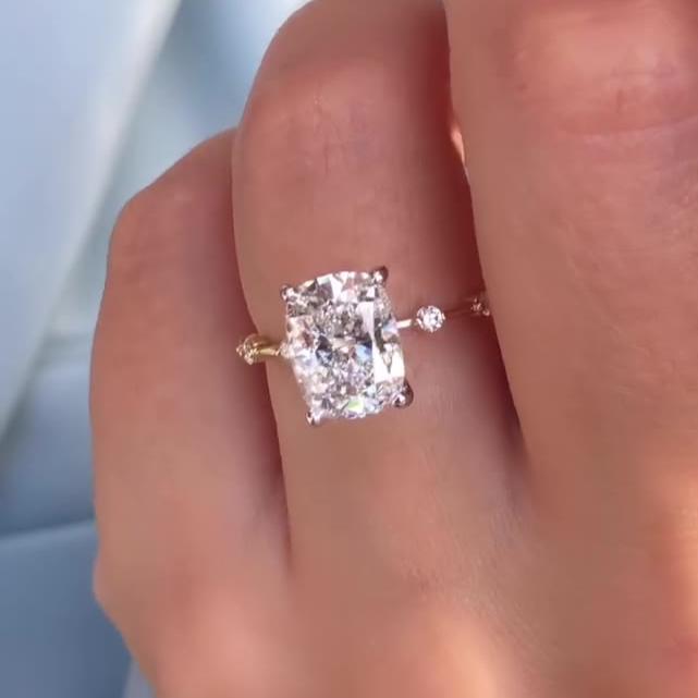 2.00 CT Cushion Cut Moissanite Engagement Ring