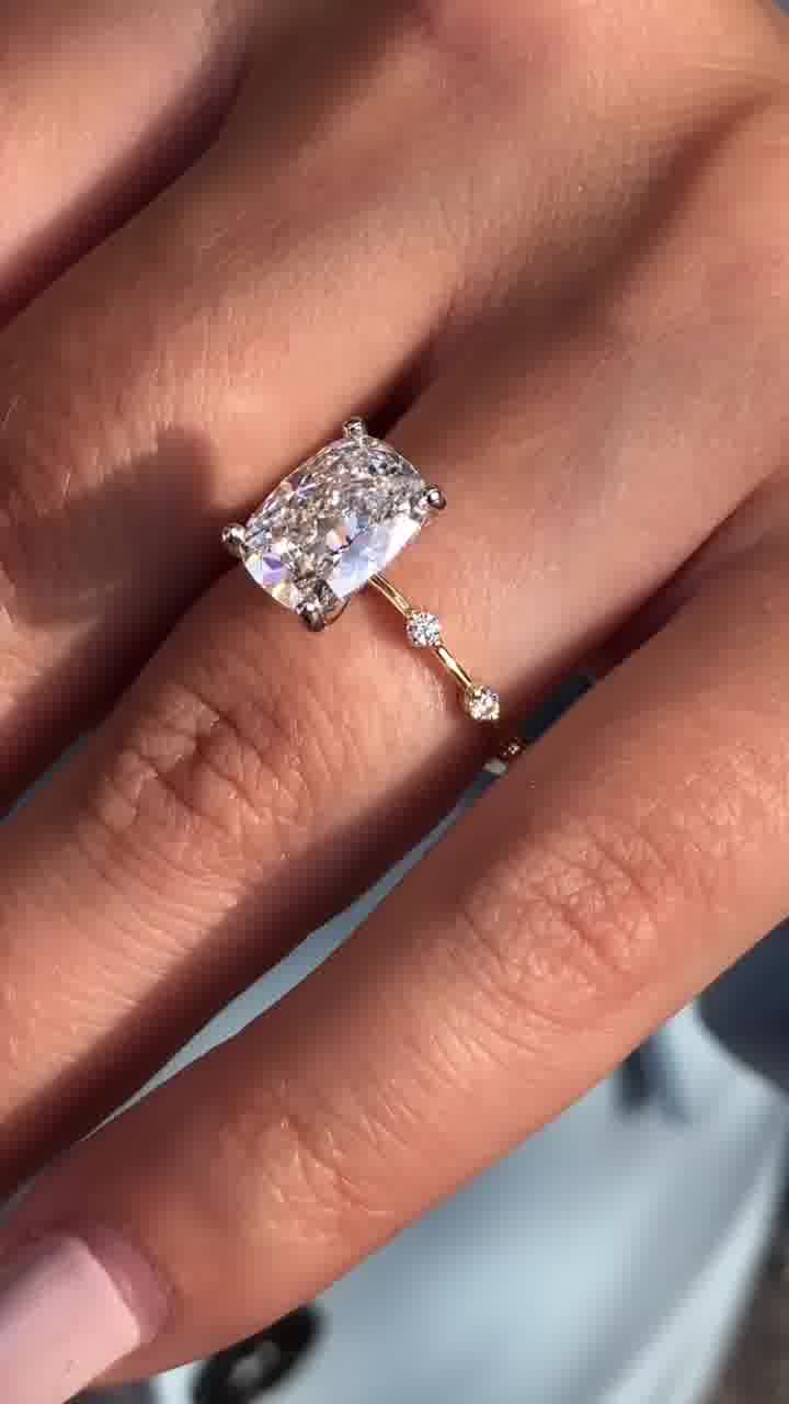 2.00 CT Cushion Cut Moissanite Engagement Ring