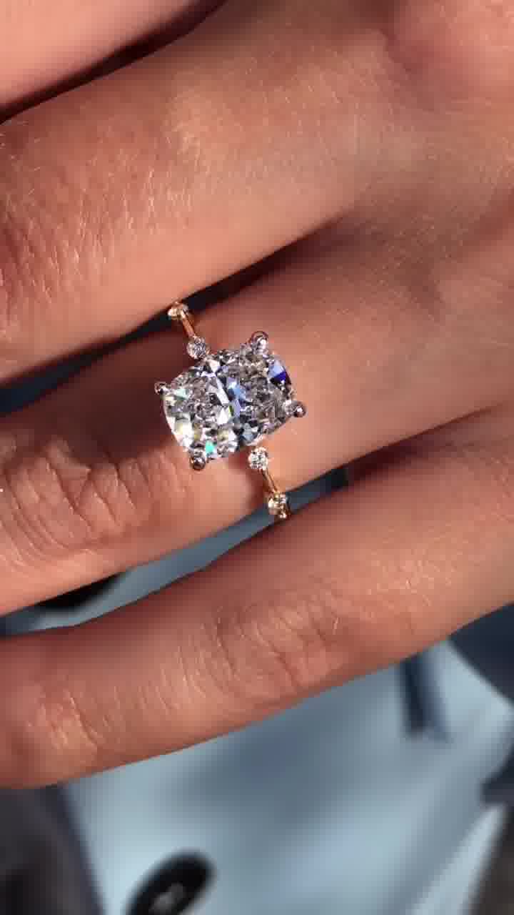 2.00 CT Cushion Cut Moissanite Engagement Ring