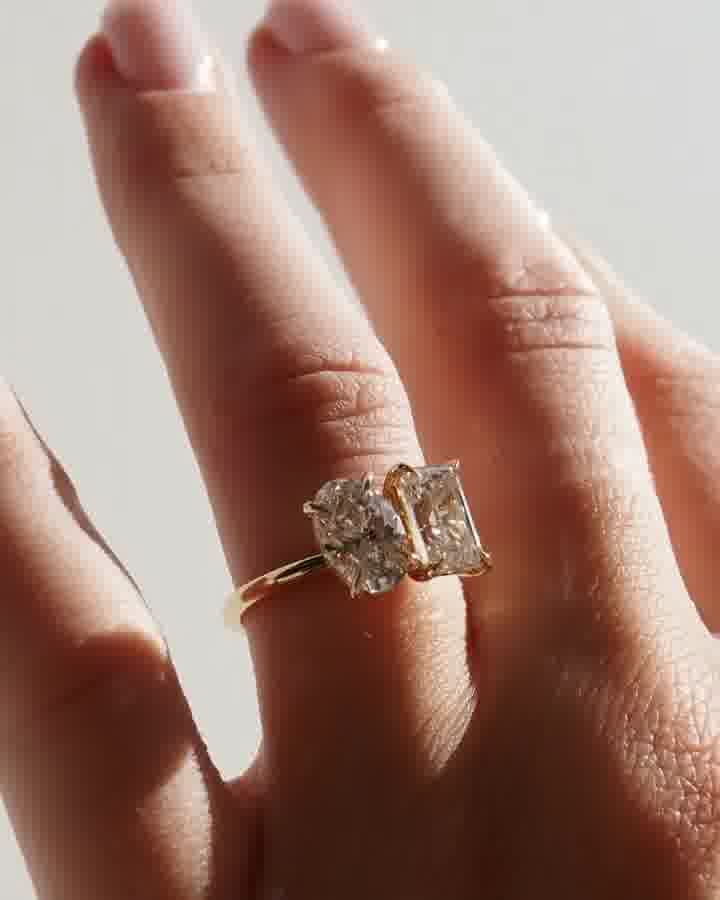 4.00 TCW Oval & Emerald Cut Toi Et Moi Moissanite Engagement Ring