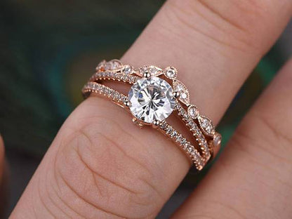 1.00 CT Round Cut Solitaire Split Shank Moissanite Bridal Ring Set