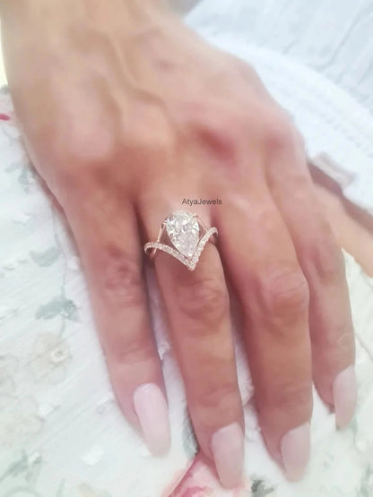 3.00 CT Pear Cut Moissanite Wedding Ring
