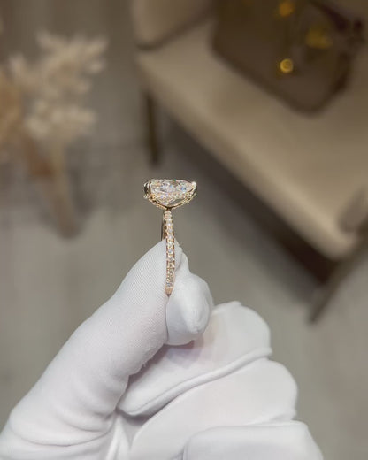2.50 CT Pear Cut Moissanite Engagement Ring