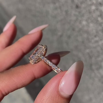 2.5 CT Radiant Cut Moissanite Engagement Ring