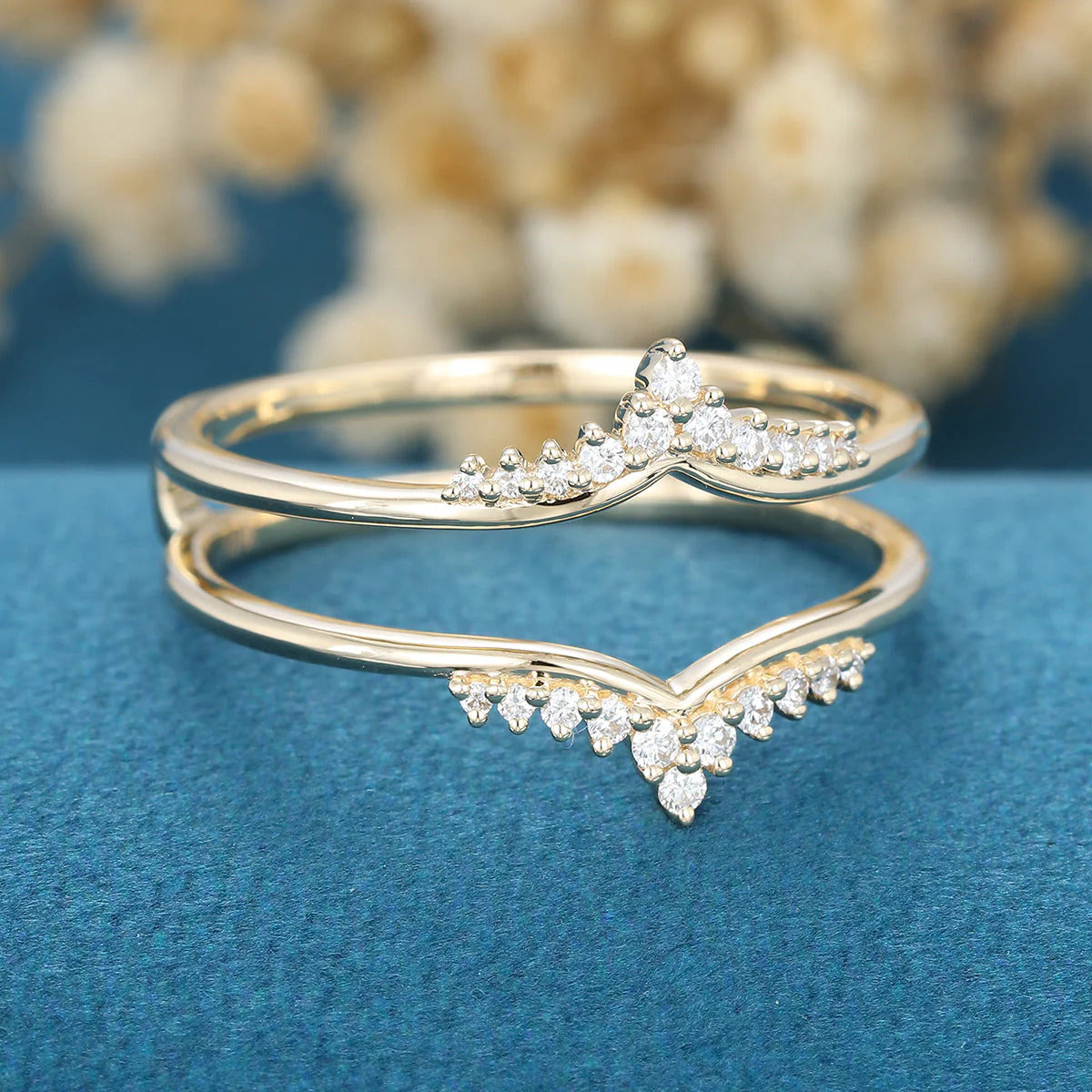 0.77 TCW Round Shaped Moissanite Unique Wedding Band
